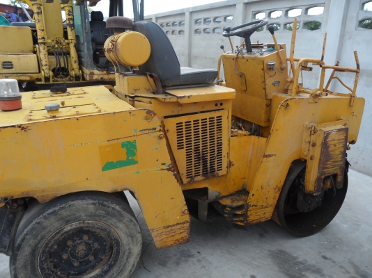 BW121AC BOMAG รถบด(หน้าเหล็กหลังยาง) (รถนอก นำเข้า ขายถูก)@195,000รถนอกสถาพดีพร้อมใช้เพิ่งนำเข้ามายังไม่เคยใช้งานในเมืองไทยเลย เครื่องดีปั้มเเรงพร้อมใช้ เร็วแรงไม่โหลดพร้อมใช้รถเดิมๆขายตามสภาพ เอกสารอินวอยสนใจคลิ๊ก ☎ 081-989-1989 หรั่งครับ