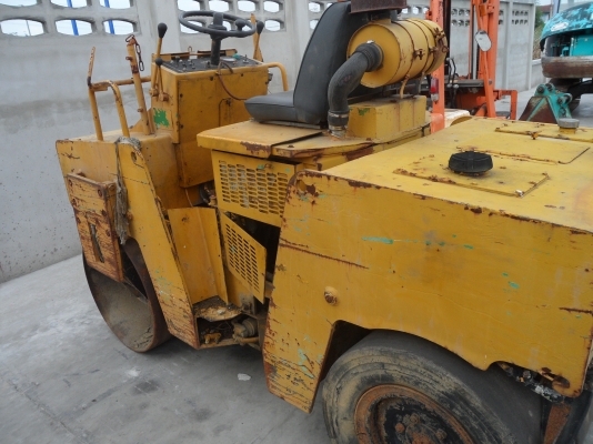 BW121AC BOMAG รถบด(หน้าเหล็กหลังยาง) (รถนอก นำเข้า ขายถูก)@195,000รถนอกสถาพดีพร้อมใช้เพิ่งนำเข้ามายังไม่เคยใช้งานในเมืองไทยเลย เครื่องดีปั้มเเรงพร้อมใช้ เร็วแรงไม่โหลดพร้อมใช้รถเดิมๆขายตามสภาพ เอกสารอินวอยสนใจคลิ๊ก ☎ 081-989-1989 หรั่งครับ