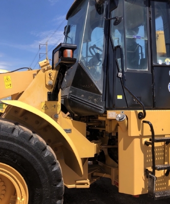 ขายรถตักล้อยาง CAT 950G นำเข้าเองจากญี่ปุ่น สภาพสวยพร้อมใช้ มีVDOการทำงานครับ ขายรถตักล้อยาง CAT 950G นำเข้าเองจากญี่ปุ่น สภาพสวยพร้อมใช้ มีVDOการทำงานครับ