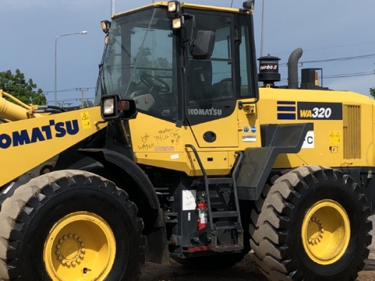 ขายรถตักล้อยาง KOMATSU WA320-7 ปี 2016 นำเข้าเองจากญี่ปุ่น สภาพสวยพร้อมใช้ มีVDOการทำงานครับ ขายรถตักล้อยาง KOMATSU WA320-7 ปี 2016 นำเข้าเองจากญี่ปุ่น สภาพสวยพร้อมใช้ มีVDOการทำงานครับ