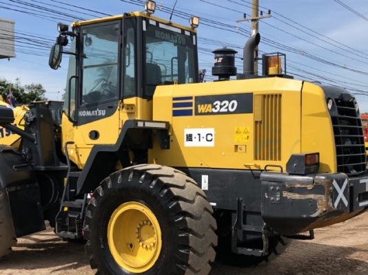ขายรถตักล้อยาง KOMATSU WA320-7 ปี 2016 นำเข้าเองจากญี่ปุ่น สภาพสวยพร้อมใช้ มีVDOการทำงานครับ ขายรถตักล้อยาง KOMATSU WA320-7 ปี 2016 นำเข้าเองจากญี่ปุ่น สภาพสวยพร้อมใช้ มีVDOการทำงานครับ