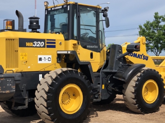 ขายรถตักล้อยาง KOMATSU WA320-7 ปี 2016 นำเข้าเองจากญี่ปุ่น สภาพสวยพร้อมใช้ มีVDOการทำงานครับ ขายรถตักล้อยาง KOMATSU WA320-7 ปี 2016 นำเข้าเองจากญี่ปุ่น สภาพสวยพร้อมใช้ มีVDOการทำงานครับ