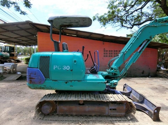 ขายรถขุดแบคโฮ KOMATSU PC30-7E ขนาดPc30รถเก่านอกแท้100\% คอลโทนสั้นปั๊มนิ้ว มีหัวแย๊กFURUKAWA พร้อมบุ้งกี๋ ระบบไว รถพร้อมใช้งาน เอกสารใบอินวอยครบ  ราคา 470,000 ต่อรองได้ ☎ ติดต่อ 096-3268553 (สถิตย์พันธ์) ???? ID LINE 0963268553 ????ร้านรุ่งเจริญแทรกเตอร์ อ
