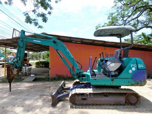 ขายรถขุดแบคโฮ KOMATSU PC30-7E ขนาดPc30รถเก่านอกแท้100\% คอลโทนสั้นปั๊มนิ้ว มีหัวแย๊กFURUKAWA พร้อมบุ้งกี๋ ระบบไว รถพร้อมใช้งาน เอกสารใบอินวอยครบ  ราคา 470,000 ต่อรองได้ ☎ ติดต่อ 096-3268553 (สถิตย์พันธ์) ???? ID LINE 0963268553 ????ร้านรุ่งเจริญแทรกเตอร์ อ