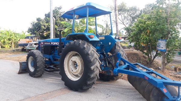 ขายฟอดร์ 7840 คาราโล่  6สูบ 105  แรง เกียรกลาง 8&times;2  พร้อมทะเบียน ราคา 690000บาท พร้อมใช้