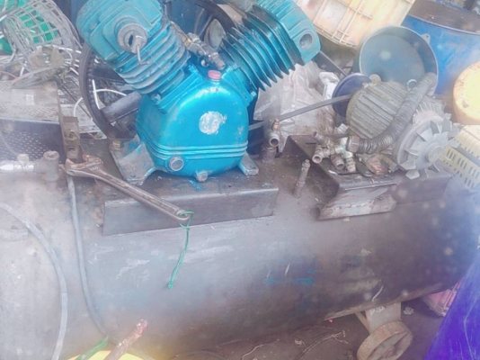 ปั้มลม3แรงถัง300ลิตรของพูม่ารุนเก่ามอเตอร์มิซูฯ