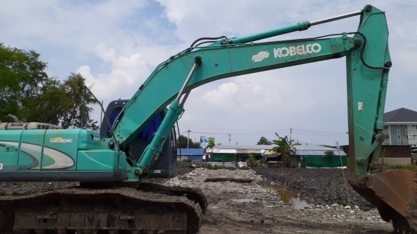 มี VDO ให้ชม.KOBELCO SK200-8 เอกสารอินวอย ราคา 1550000 มี VDO ให้ชม.KOBELCO SK200-8 เอกสารอินวอย ราคา 1550000