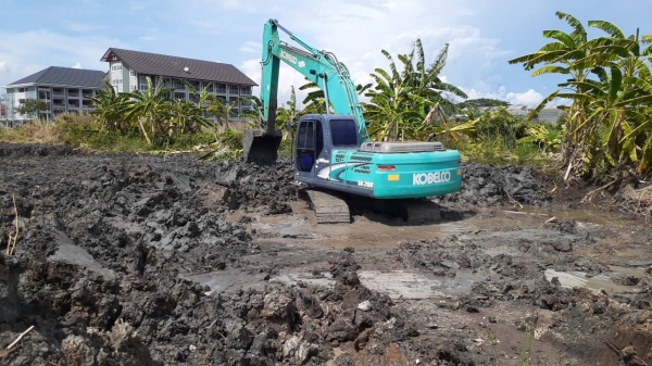 มี VDO ให้ชม.KOBELCO SK200-8 เอกสารอินวอย ราคา 1550000