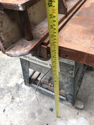 แท่นเลื่อยวงเดือน