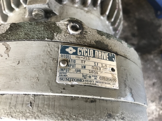 ( เหลือ 1ตัวครับ )ขายมอเตอร์เกียร์ Cycro drive Sumitomo 1HP. 380V made in Japan อัตราทด 1:87 เพลาออกประมาณ 16รอบต่อนาที สภาพสวยเดิมๆ หมุนนิ่ม พร้อมใช้งาน มี 6ตัวครับ ราคาตัวละ 4,300 บาท