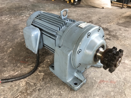 ขายมอเตอร์เกียร์ Cycro drive Sumitomo 1HP. 380V made in Japan อัตราทด 1:51 เพลาออกประมาณ 28รอบต่อนาที สภาพสวยเดิมๆ หมุนนิ่ม พร้อมใช้งาน