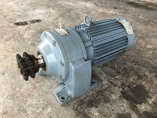 ขายมอเตอร์เกียร์ Cycro drive Sumitomo 1HP. 380V made in Japan อัตราทด 1:51 เพลาออกประมาณ 28รอบต่อนาที สภาพสวยเดิมๆ หมุนนิ่ม พร้อมใช้งาน