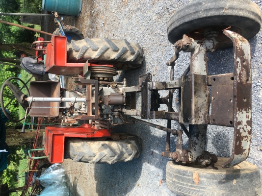 รถไถนั่งขับสามเกียร์พร้อมใช้สภาพดี สนใจ0848017186