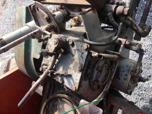 รถไถนั่งขับสามเกียร์พร้อมใช้สภาพดี สนใจ0848017186 รถไถนั่งขับสามเกียร์พร้อมใช้สภาพดี สนใจ0848017186