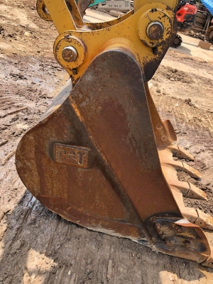 CAT 320D2 รถปี16 ใช้งาน 4960ช.ม ตัวกรองอากาศใหญ่ ครอบกล่องไฟ มีเสียงเตือนเดินหน้าถอยหลัง สีเดิมทั้งคัน เล่มทะเบียน CAT 320D2 รถปี16 ใช้งาน 4960ช.ม ตัวกรองอากาศใหญ่ ครอบกล่องไฟ มีเสียงเตือนเดินหน้าถอยหลัง สีเดิมทั้งคัน เล่มทะเบียน