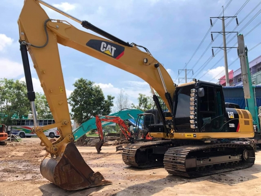 CAT 320D2 รถปี16 ใช้งาน 4960ช.ม ตัวกรองอากาศใหญ่ ครอบกล่องไฟ มีเสียงเตือนเดินหน้าถอยหลัง สีเดิมทั้งคัน เล่มทะเบียน