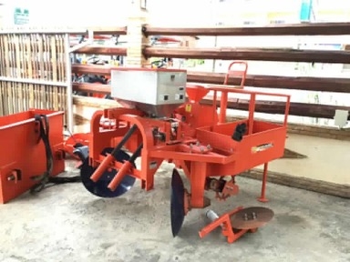 เครื่องปลูกมันCP100F