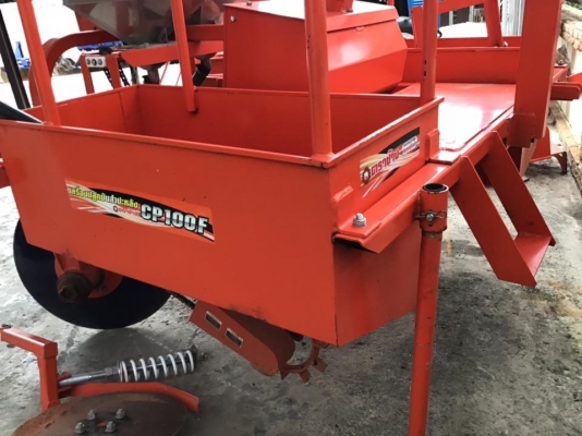 เครื่องปลูกมันCP100F