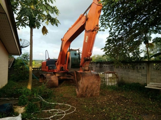 ขายแบคโฮ HITACHI ZX200-1 เอกสารเล่มทะเบียนราคา 1,100,000 ขายแบคโฮ HITACHI ZX200-1 เอกสารเล่มทะเบียนราคา 1,100,000