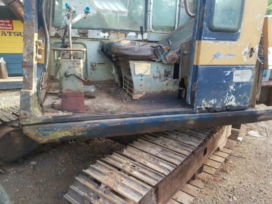 ขายแบคโฮKOMATSU PC60-5 มีหัวคีปบุ้งกี๋ราคา 200,000
