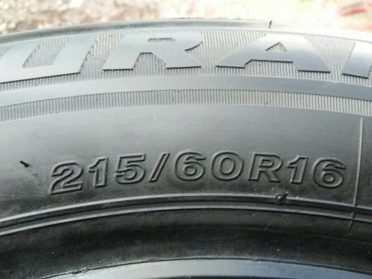 ขายยาง บริดจสโตน 215/60R16 ปี17 ชุดละ 2800 บาท ขายยาง บริดจสโตน 215/60R16 ปี17 ชุดละ 2800 บาท