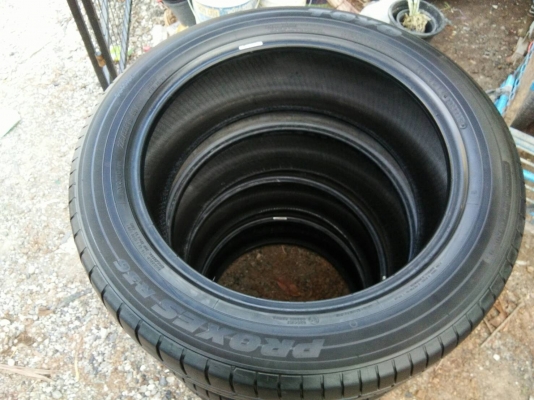 ขายยาง TOYO 225/55R19 ปลายปี17 ชุดละ 4500 บาท