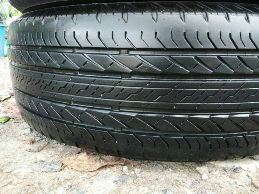 ขายยาง 225/60R18 ปี17 ชุดละ 4300 บาท