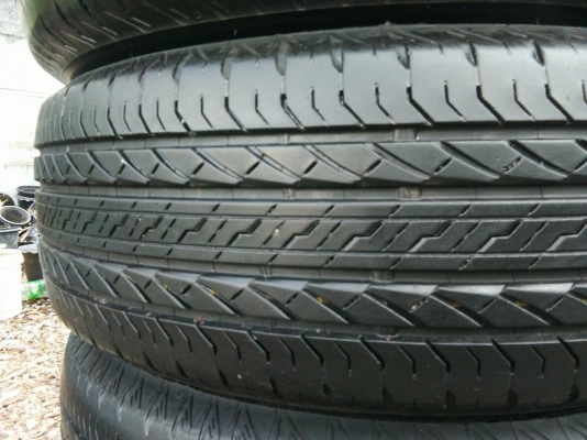 ขายยาง 225/60R18 ปี17 ชุดละ 4300 บาท ขายยาง 225/60R18 ปี17 ชุดละ 4300 บาท