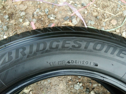 ขายยาง 225/60R18 ปี17 ชุดละ 4300 บาท