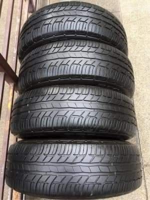 ยาง​ BF​ Goodrich​ 215 60​ 16​ ปี18 ดอกเต็ม​ ไม่มี​ปะ​ เนื้อนิ่มๆ ใช้ยาว ราคาไม่​แพง​