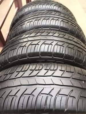 ยาง​ BF​ Goodrich​ 215 60​ 16​ ปี18 ดอกเต็ม​ ไม่มี​ปะ​ เนื้อนิ่มๆ ใช้ยาว ราคาไม่​แพง​