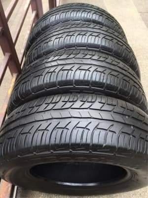 ยาง​ BF​ Goodrich​ 215 60​ 16​ ปี18 ดอกเต็ม​ ไม่มี​ปะ​ เนื้อนิ่มๆ ใช้ยาว ราคาไม่​แพง​