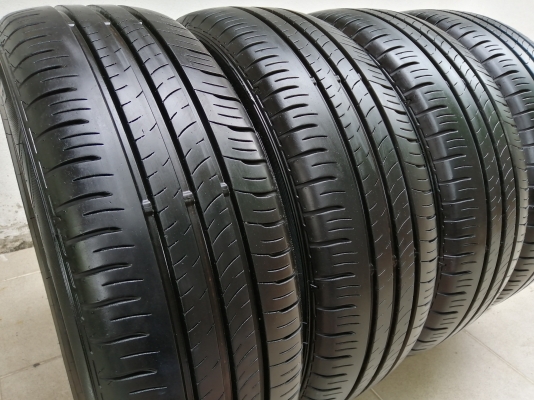 ยาง Dunlop 205 60 16 กลางปี18 ดอกเต็ม เนื้อนิ่มๆ ไม่มีปะ ใช้ยาว มีให้เลือก2ชุด ราคาไม่แพง