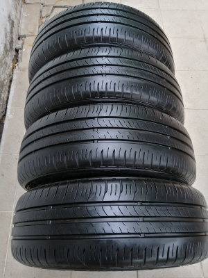 ยาง Dunlop 205 60 16 กลางปี18 ดอกเต็ม เนื้อนิ่มๆ ไม่มีปะ ใช้ยาว มีให้เลือก2ชุด ราคาไม่แพง