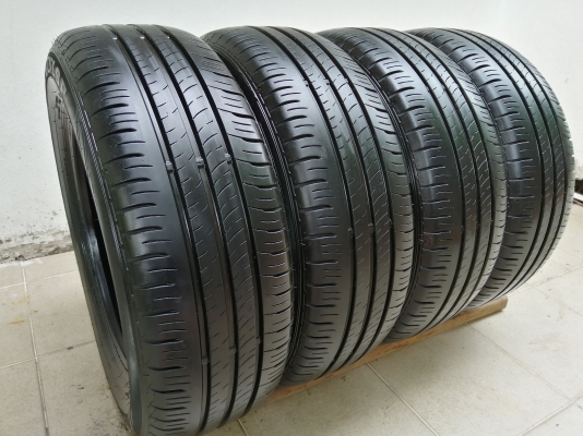 ยาง Dunlop 205 60 16 กลางปี18 ดอกเต็ม เนื้อนิ่มๆ ไม่มีปะ ใช้ยาว มีให้เลือก2ชุด ราคาไม่แพง