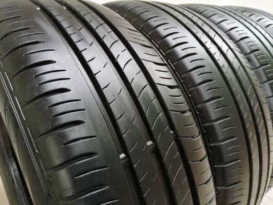 ยาง Dunlop 205 60 16 กลางปี18 ดอกเต็ม เนื้อนิ่มๆ ไม่มีปะ ใช้ยาว มีให้เลือก2ชุด ราคาไม่แพง