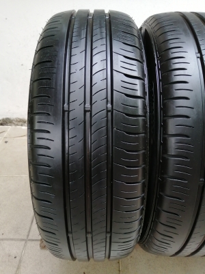 ยาง Dunlop 205 60 16 กลางปี18 ดอกเต็ม เนื้อนิ่มๆ ไม่มีปะ ใช้ยาว มีให้เลือก2ชุด ราคาไม่แพง