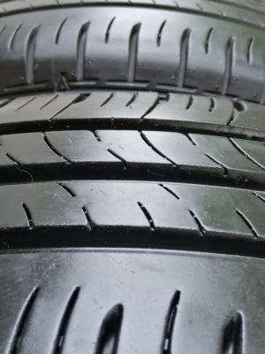 ยาง Dunlop 205 60 16 กลางปี18 ดอกเต็ม เนื้อนิ่มๆ ไม่มีปะ ใช้ยาว มีให้เลือก2ชุด ราคาไม่แพง