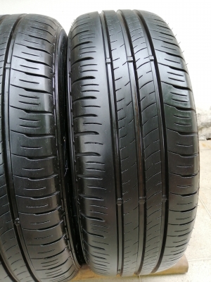 ยาง Dunlop 205 60 16 กลางปี18 ดอกเต็ม เนื้อนิ่มๆ ไม่มีปะ ใช้ยาว มีให้เลือก2ชุด ราคาไม่แพง