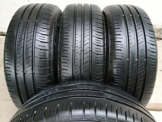 ยาง Dunlop 205 60 16 กลางปี18 ดอกเต็ม เนื้อนิ่มๆ ไม่มีปะ ใช้ยาว มีให้เลือก2ชุด ราคาไม่แพง