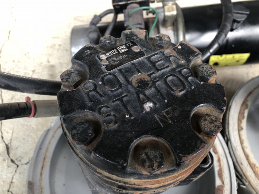 มอเตอร์ ไฮดรอลิคมีล้อ 4 ตัว พร้อมมอเตอร์ปั้ม 24v