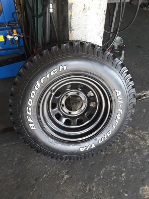 ล้ออะไหล่ rock ขอบ15 + BF KO1 USA. 30-9.5-15 สวยๆ 1วง