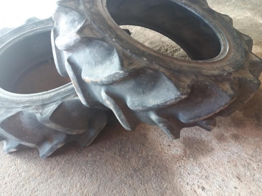 ขายยางOTANI ขอบ12.4-24  ราคา 7,500 บาท  สนใจสอบถาม 084-9997463