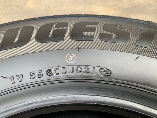 ยางใหม่ป้ายแดง 195-15 Bridgestone ปี 19 ตุ่มเป้งๆ เส้นสีชัด