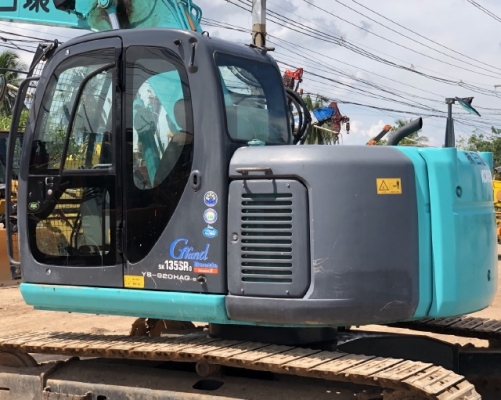 ขายรถขุด KOBELCO SK135SR หัวแม่เหล็ก นำเข้าเองจากญี่ปุ่น สภาพสวยพร้อมใช้ มีVDOการทำงานครับ
