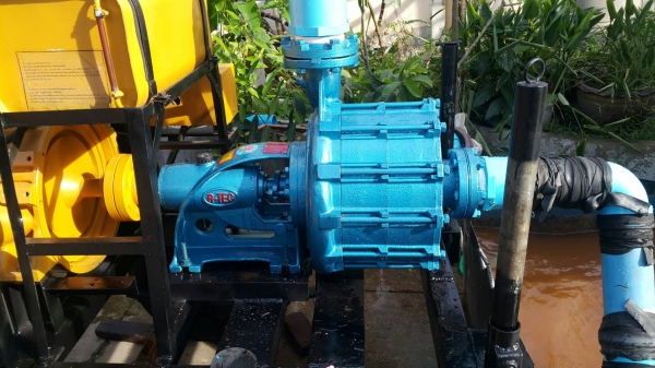 เครื่องสูบนํ้าขนาดใหญ่ได้มาตราฐานทุกระบบพร้อมใช้งาน