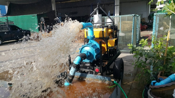 เครื่องสูบนํ้าขนาดใหญ่ได้มาตราฐานทุกระบบพร้อมใช้งาน