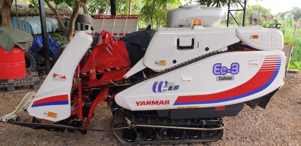 รถเกี่ยวข้าว 2 แถวนั่งขับ พร้อมใช้งาน