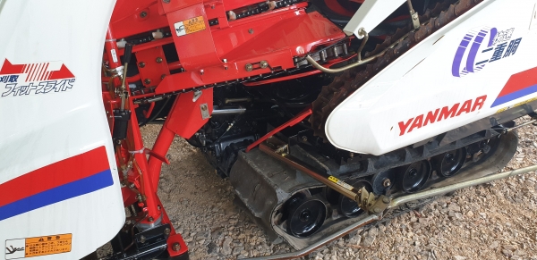 รถเกี่ยวข้าว 2 แถวนั่งขับ พร้อมใช้งาน