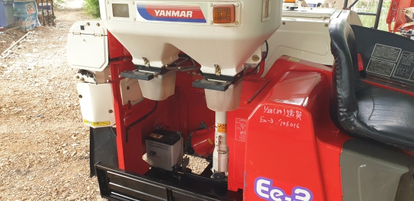 รถเกี่ยวข้าว 2 แถวนั่งขับ พร้อมใช้งาน